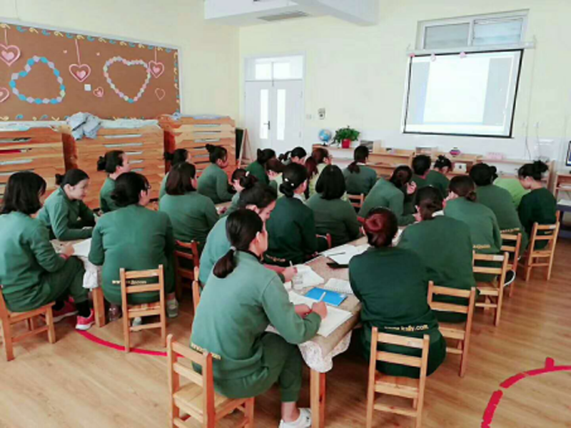 河北邢台跨世紀内丘藍天幼兒園：如何做出優質(zhì)教育成果，吸引家長(cháng)報名(míng)？